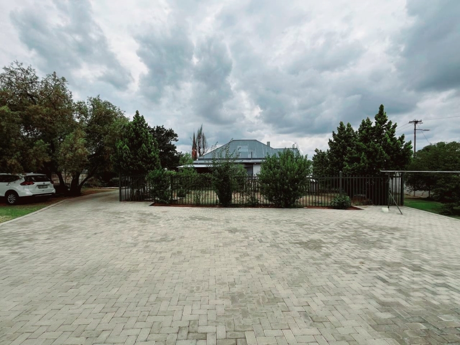 4 Bedroom Property for Sale in Brandfort Free State
